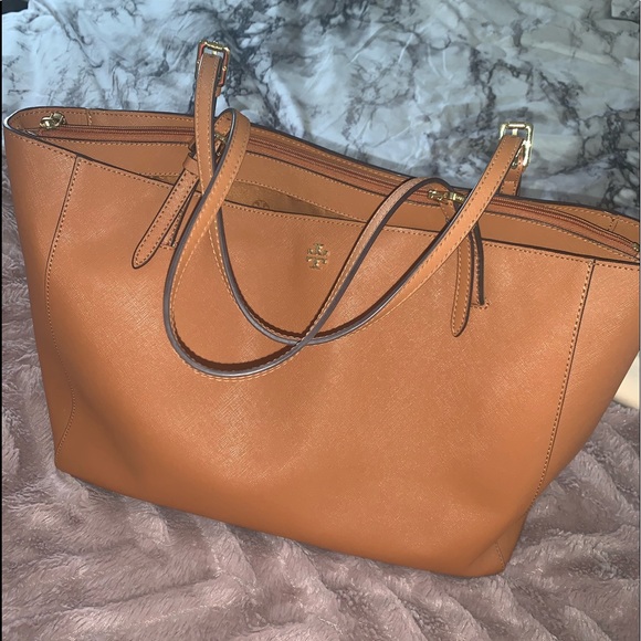 Tory Burch Cardamom colored tote purse - Picture 2 of 6